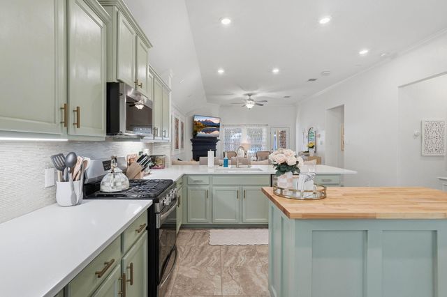 312 Fox Trail Road, Montgomery, TX 77316