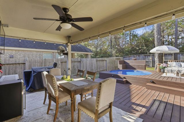 312 Fox Trail Road, Montgomery, TX 77316