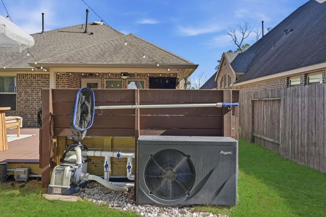312 Fox Trail Road, Montgomery, TX 77316