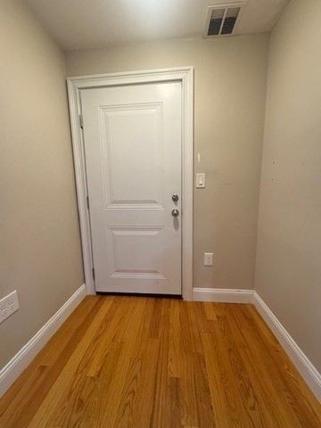 199 Pleasant St 2R, Marblehead, MA 01945