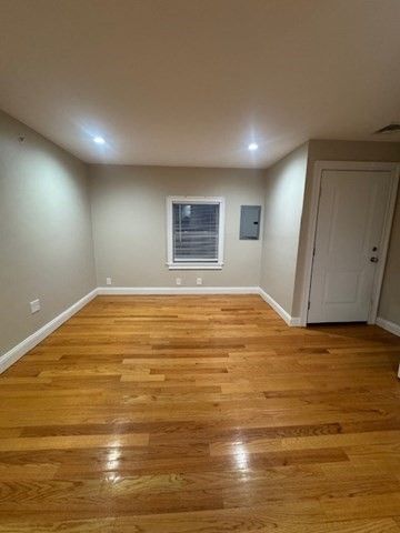 199 Pleasant St 2R, Marblehead, MA 01945