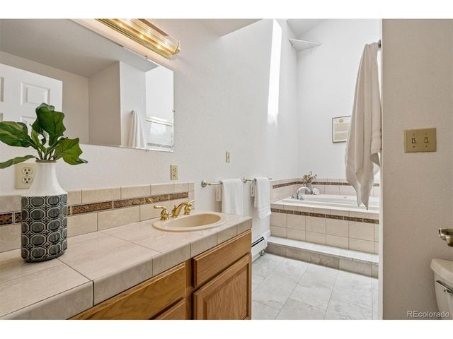 221 Jay St, Lakewood, CO 80226