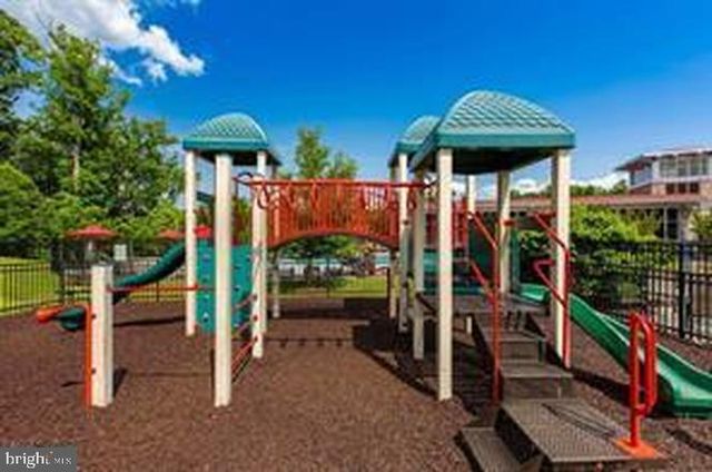 2291 KEW GARDENS DR, Woodbridge, VA 22191