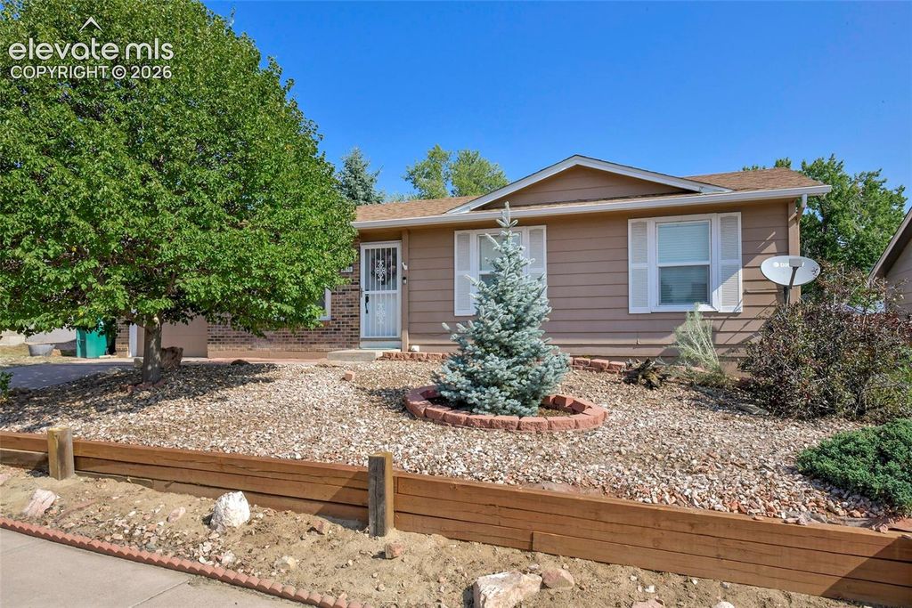 6830 Parkridge Court, Colorado Springs, CO 80915 — exterior