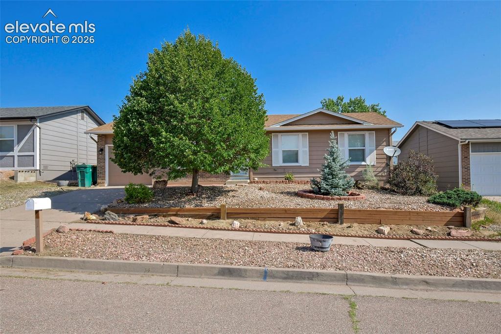 6830 Parkridge Court, Colorado Springs, CO 80915 — photo 2