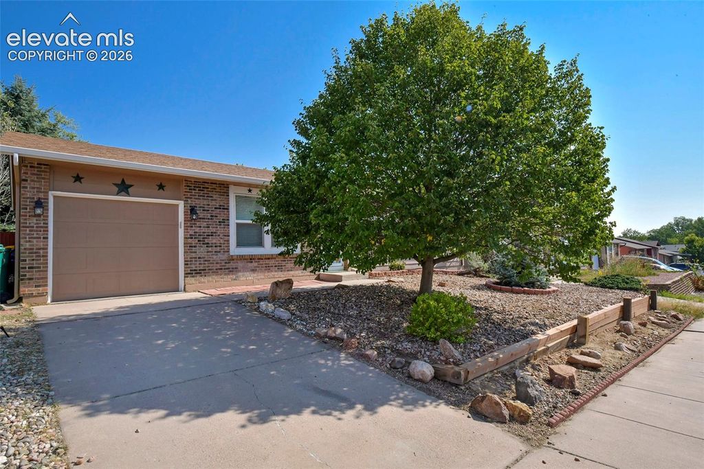 6830 Parkridge Court, Colorado Springs, CO 80915 — photo 3