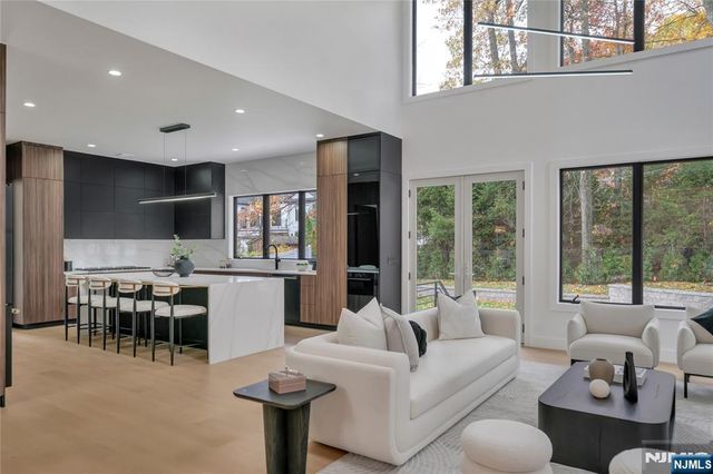 801 Godwin Road, Paramus, NJ 07652