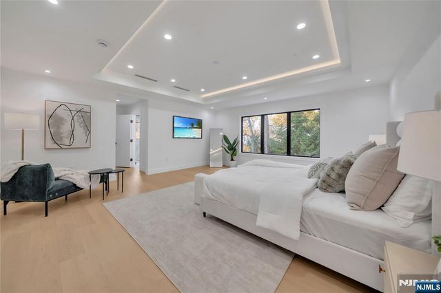 801 Godwin Road, Paramus, NJ 07652