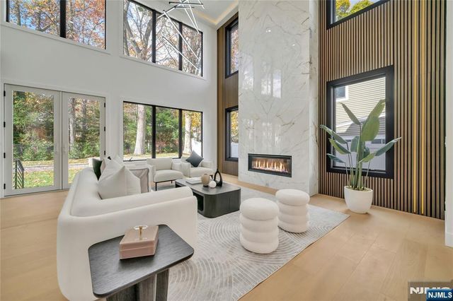 801 Godwin Road, Paramus, NJ 07652