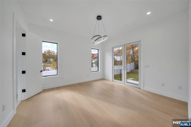 801 Godwin Road, Paramus, NJ 07652