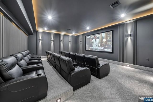 801 Godwin Road, Paramus, NJ 07652