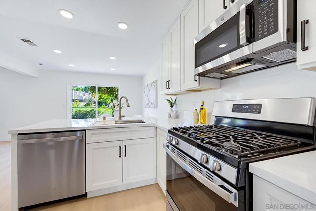 4502 Sierra Morena Ave, Carlsbad, CA 92010