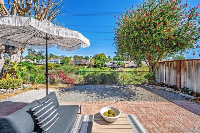 4502 Sierra Morena Ave, Carlsbad, CA 92010