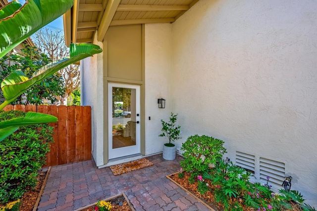 4502 Sierra Morena Ave, Carlsbad, CA 92010