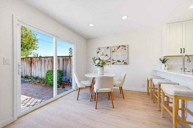 4502 Sierra Morena Ave, Carlsbad, CA 92010