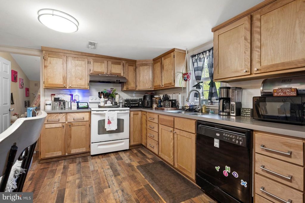 Image 12 of property listing at 208 CHURCH ST, Mardela Springs, MD 21837