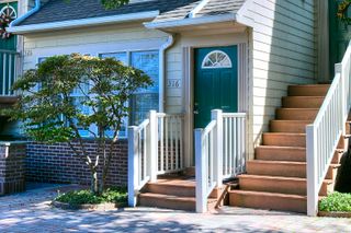 85 Locust Avenue APT 516, New Canaan, CT 06840