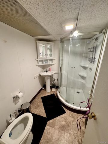 32974 Sheridan Street, Garden City, MI 48135