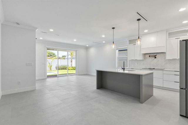 1022 Miami Boulevard, Delray Beach, FL 33483