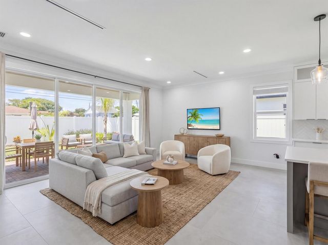 1022 Miami Boulevard, Delray Beach, FL 33483