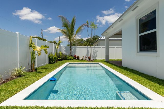 1022 Miami Boulevard, Delray Beach, FL 33483