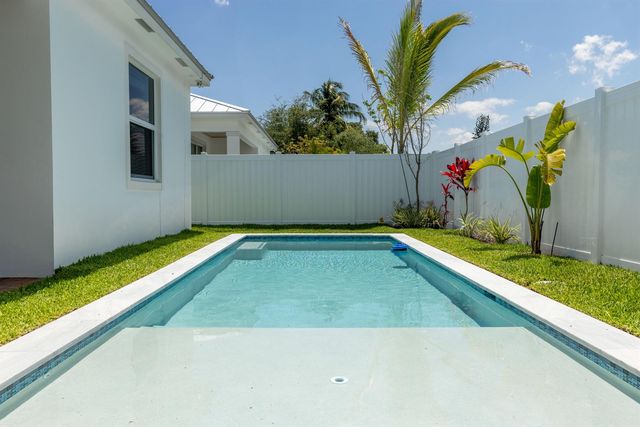 1022 Miami Boulevard, Delray Beach, FL 33483