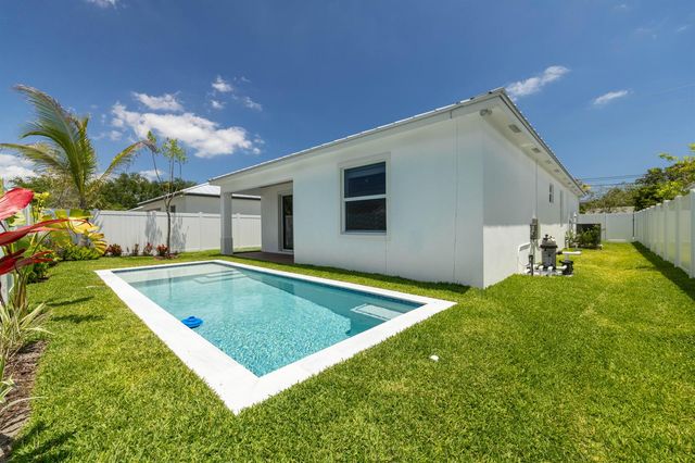 1022 Miami Boulevard, Delray Beach, FL 33483