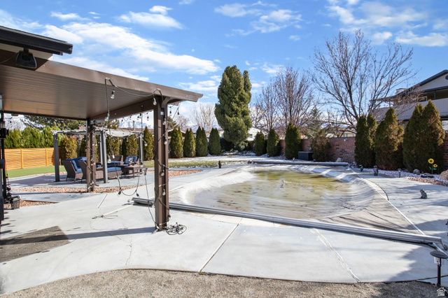 2569 W 5645 S, Taylorsville, UT 84129