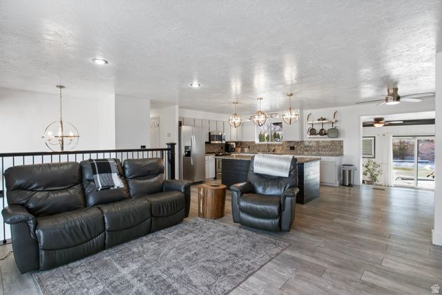 2569 W 5645 S, Taylorsville, UT 84129