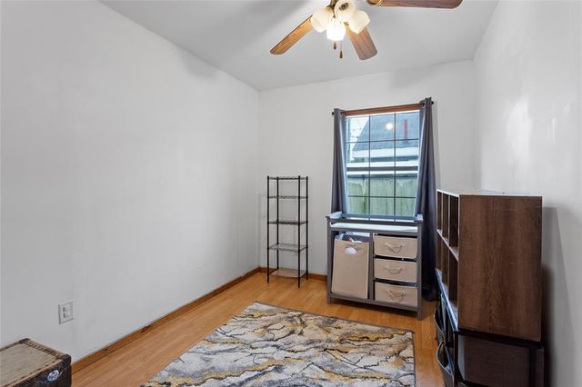 329 17th Avenue N, Texas City, TX 77590