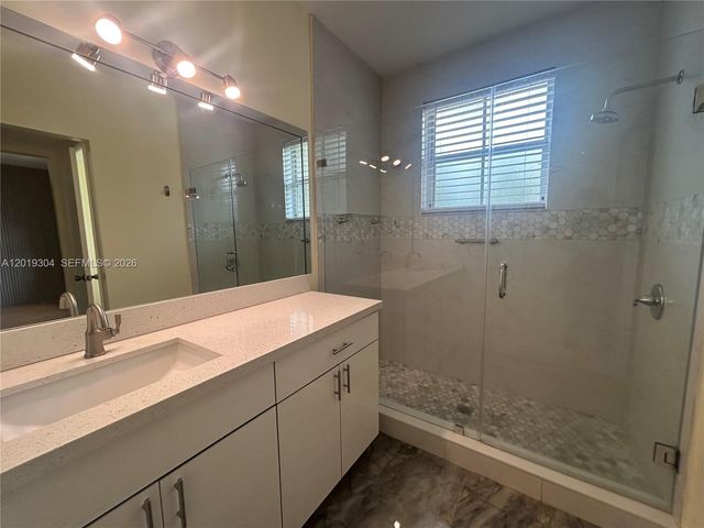 254 Riverwalk Cir, Sunrise, FL 33326
