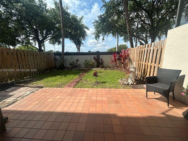 254 Riverwalk Cir, Sunrise, FL 33326