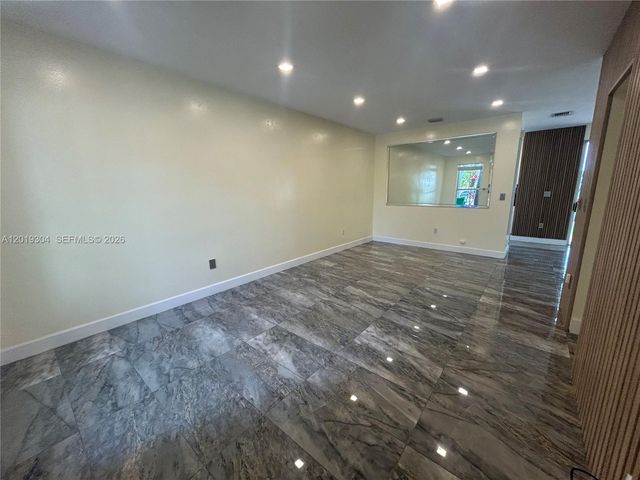 254 Riverwalk Cir, Sunrise, FL 33326