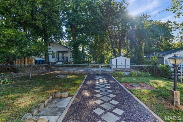 1521 Seminary Street, Alton, IL 62002