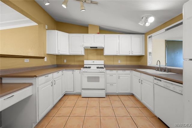 1125 Zircon Avenue, Bullhead City, AZ 86442