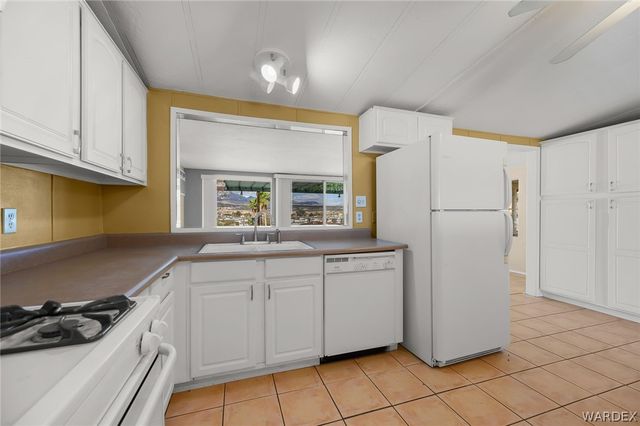 1125 Zircon Avenue, Bullhead City, AZ 86442