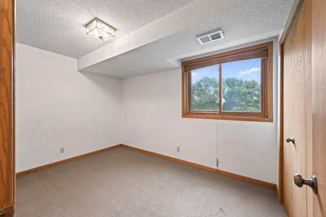 14310 14th Avenue N, Plymouth, MN 55447