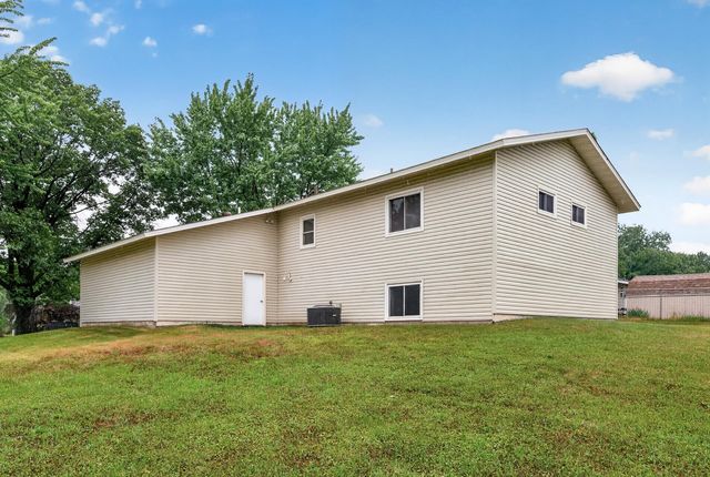 14310 14th Avenue N, Plymouth, MN 55447