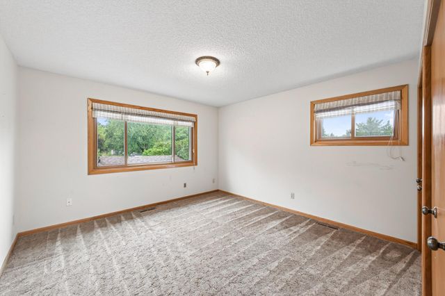 14310 14th Avenue N, Plymouth, MN 55447