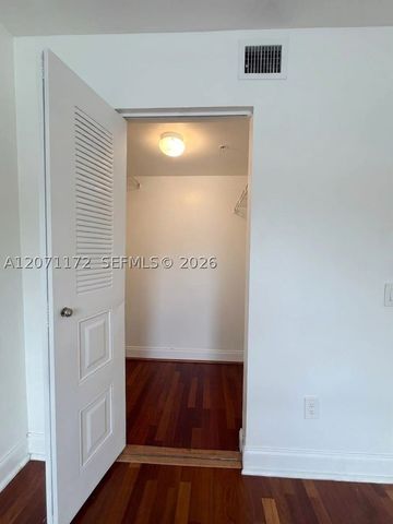 470 S Park Rd 7-207, Hollywood, FL 33021