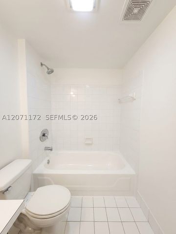 470 S Park Rd 7-207, Hollywood, FL 33021