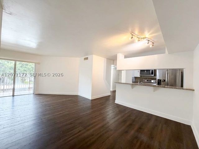 470 S Park Rd 7-207, Hollywood, FL 33021