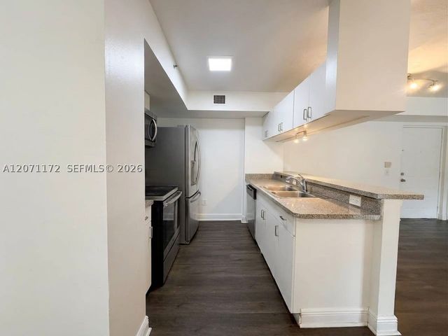 470 S Park Rd 7-207, Hollywood, FL 33021