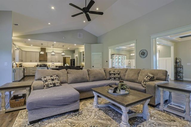 15607 Ireland Road, Moores Hill, IN 47032