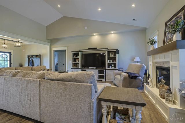 15607 Ireland Road, Moores Hill, IN 47032