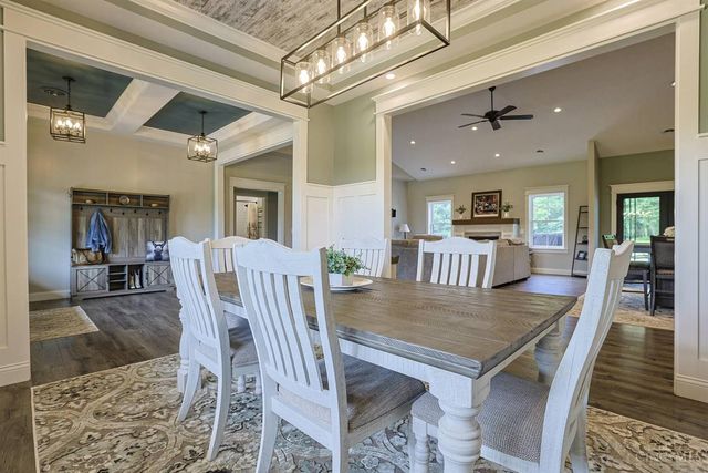 15607 Ireland Road, Moores Hill, IN 47032