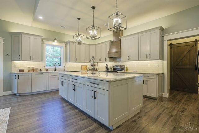 15607 Ireland Road, Moores Hill, IN 47032