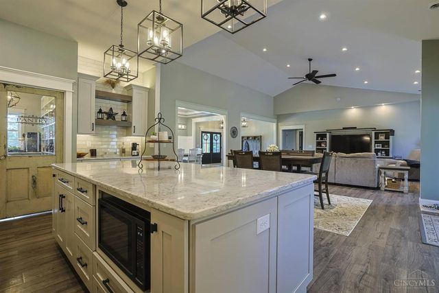 15607 Ireland Road, Moores Hill, IN 47032