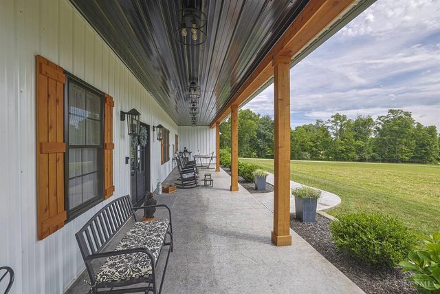15607 Ireland Road, Moores Hill, IN 47032