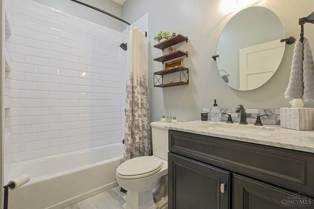 15607 Ireland Road, Moores Hill, IN 47032